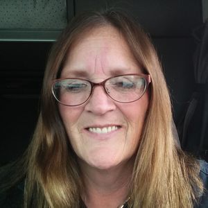 Meet your Posher, Lorrie